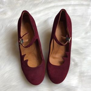 Chie Mihara wine colored chunky heels Sz 39 in EUC